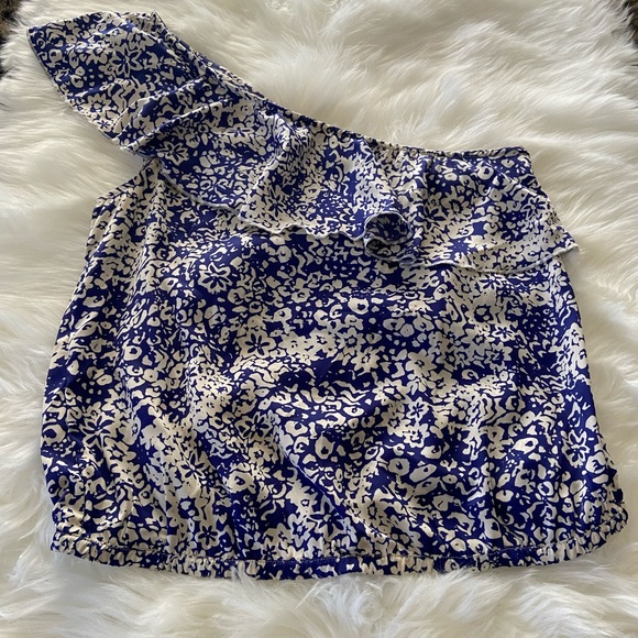 🎉SOLD🎉 AEO one shoulder blouse - Picture 4 of 6